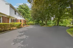23 Pettit Dr, Dix Hills, NY 11746 - Photo 3