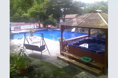 23 Pettit Drive, Dix Hills, NY 11746 - Photo 31