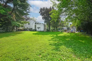 23 Pettit Dr, Dix Hills, NY 11746 - Photo 33