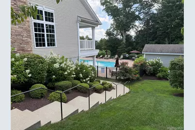 18 Pritchard Court, Fishkill, NY 12524 - Photo 3