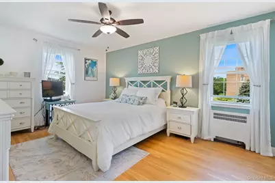 102 S Village Avenue #2B, Rockville Centre, NY 11570 - Photo 5