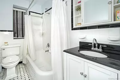 45 W Pondfield Road #1F, Bronxville, NY 10708 - Photo 13