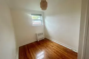 75-22 255th St, Glen Oaks, NY 11004 - Photo 7