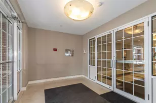 1 Portico Ct, Great Neck, NY 11021 - Photo 35