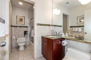 1 Portico Ct, Great Neck, NY 11021 - Photo 27