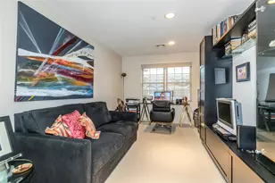 1 Portico Ct, Great Neck, NY 11021 - Photo 25