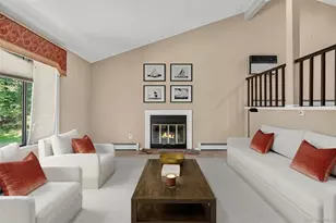 98 Wildwood Cir, Bloomingburg, NY 12721 - Photo 5