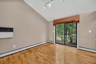 98 Wildwood Cir, Bloomingburg, NY 12721 - Photo 13
