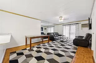 75-22 Parsons Blvd, Fresh Meadows, NY 11366 - Photo 3