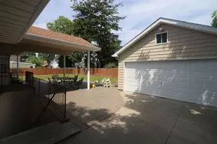 148 Spruce St, Lindenhurst, NY 11757 - Photo 17