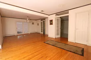 148 Spruce St, Lindenhurst, NY 11757 - Photo 5