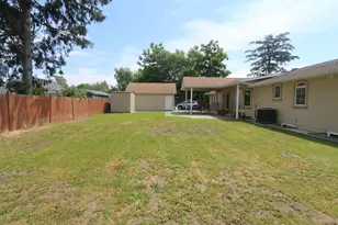 148 Spruce St, Lindenhurst, NY 11757 - Photo 21