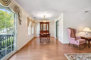 914 Fenway Rd, Saint James, NY 11780 - Photo 11