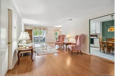 914 Fenway Road, Saint James, NY 11780 - Photo 7