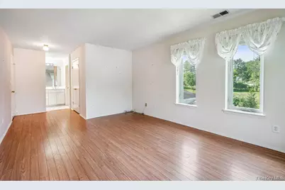 914 Fenway Road, Saint James, NY 11780 - Photo 23