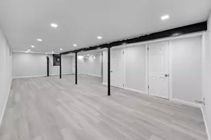 194-32 113th Rd, Hollis, NY 11412 - Photo 13