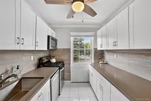 17 Fieldstone Dr, Hartsdale, NY 10530 - Photo 9