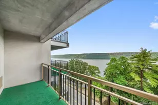 1020 Warburton Ave, Yonkers, NY 10701 - Photo 7