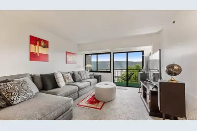 1020 Warburton Avenue #9C, Yonkers, NY 10701 - Photo 1