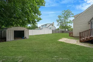 281 Carlls Path, Deer Park, NY 11729 - Photo 29