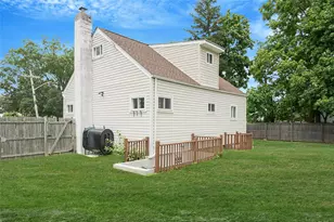 281 Carlls Path, Deer Park, NY 11729 - Photo 25