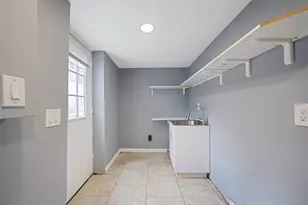 281 Carlls Path, Deer Park, NY 11729 - Photo 21