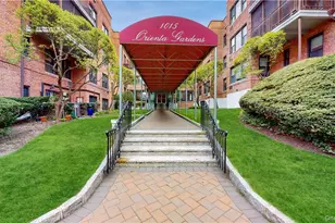 1015 Old Post Rd, Mamaroneck, NY 10543 - Photo 5