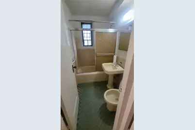 1596 Unionport Road #2E, Bronx, NY 10462 - Photo 5