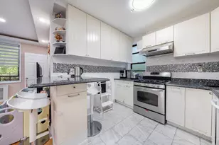 140-10 84th Dr, Briarwood, NY 11435 - Photo 9