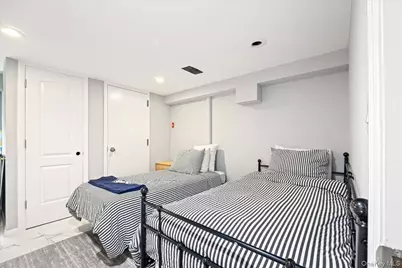 1127 Fordham Lane, Woodmere, NY 11598 - Photo 37