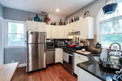 8 Dumond Place, Glen Head, NY 11545 - Photo 13