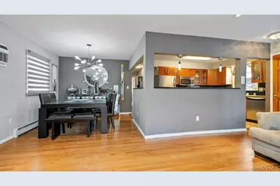 95 Foster Avenue, Valley Stream, NY 11580 - Photo 7