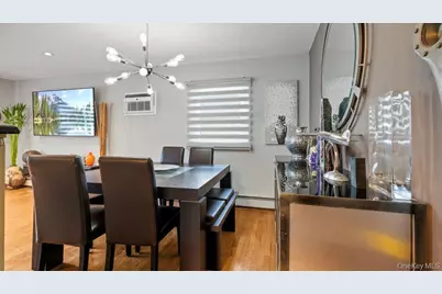 95 Foster Avenue, Valley Stream, NY 11580 - Photo 11