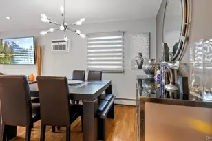 95 Foster Ave, Valley Stream, NY 11580 - Photo 11