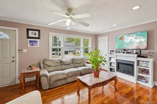 17 Maplewood Blvd, Suffern, NY 10901 - Photo 7