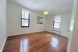 83-20 98th St, Woodhaven, NY 11421 - Photo 5