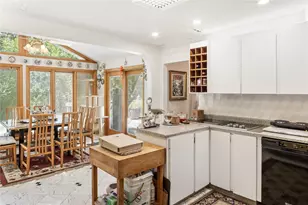 11 Hillside Ct, Suffern, NY 10901 - Photo 9