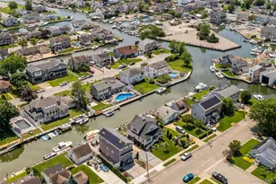 10 Garfield Pl, Massapequa, NY 11758 - Photo 31