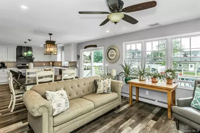 10 Garfield Place, Massapequa, NY 11758 - Photo 15