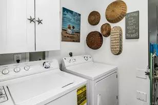 10 Garfield Pl, Massapequa, NY 11758 - Photo 23