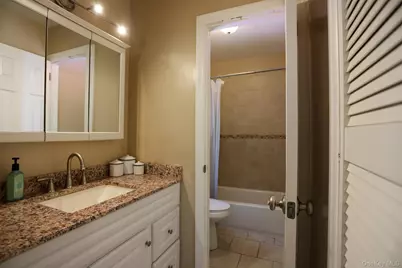 21 Edgebrook Lane, Airmont, NY 10952 - Photo 19