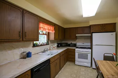 21 Edgebrook Lane, Airmont, NY 10952 - Photo 23