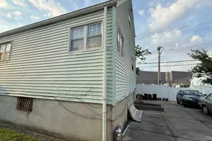 146-05 227th St, Springfield Gardens, NY 11413 - Photo 3