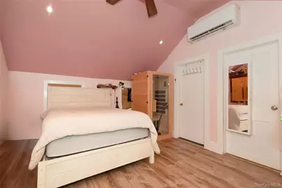 104 Tier Street, Bronx, NY 10464 - Photo 25