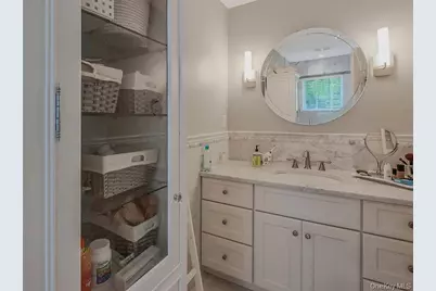 47 Sherwood Gate, Oyster Bay, NY 11771 - Photo 25