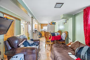 104-46 199th St, Saint Albans, NY 11412 - Photo 11