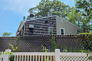 138-34 247th St, Rosedale, NY 11422 - Photo 13