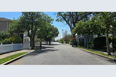 13834 247th Street, Rosedale, NY 11422 - Photo 3