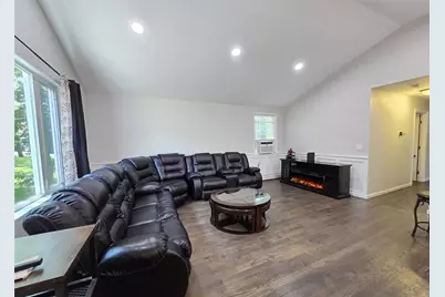 187 Carleton Drive E, Shirley, NY 11967 - Photo 9