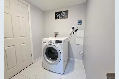 187 Carleton Drive E, Shirley, NY 11967 - Photo 15